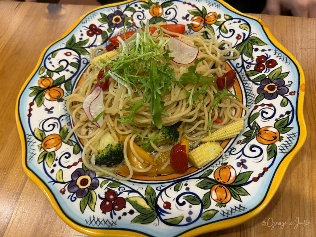 南法玫瑰莊園蔬菜義大利麵花瓣彩繪盤