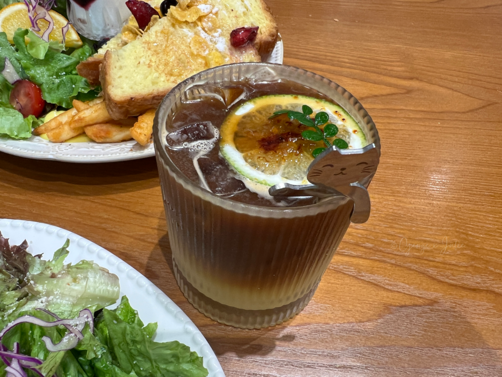 柳橙冰美式