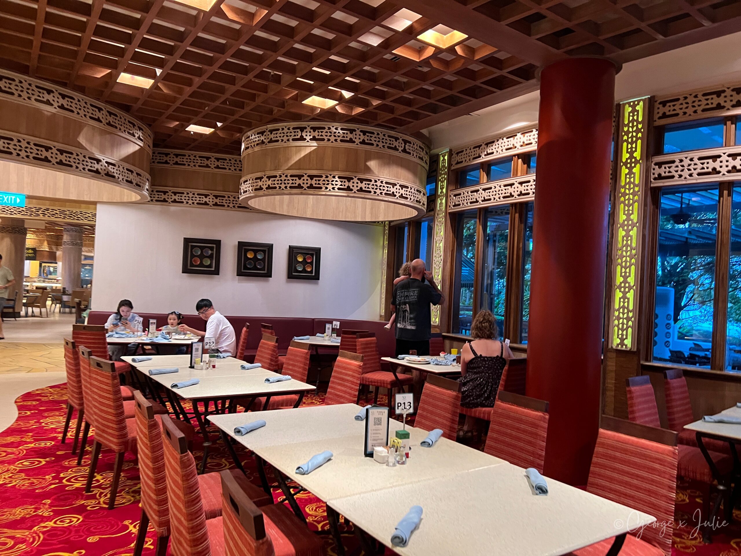 早餐自助餐廳用餐區