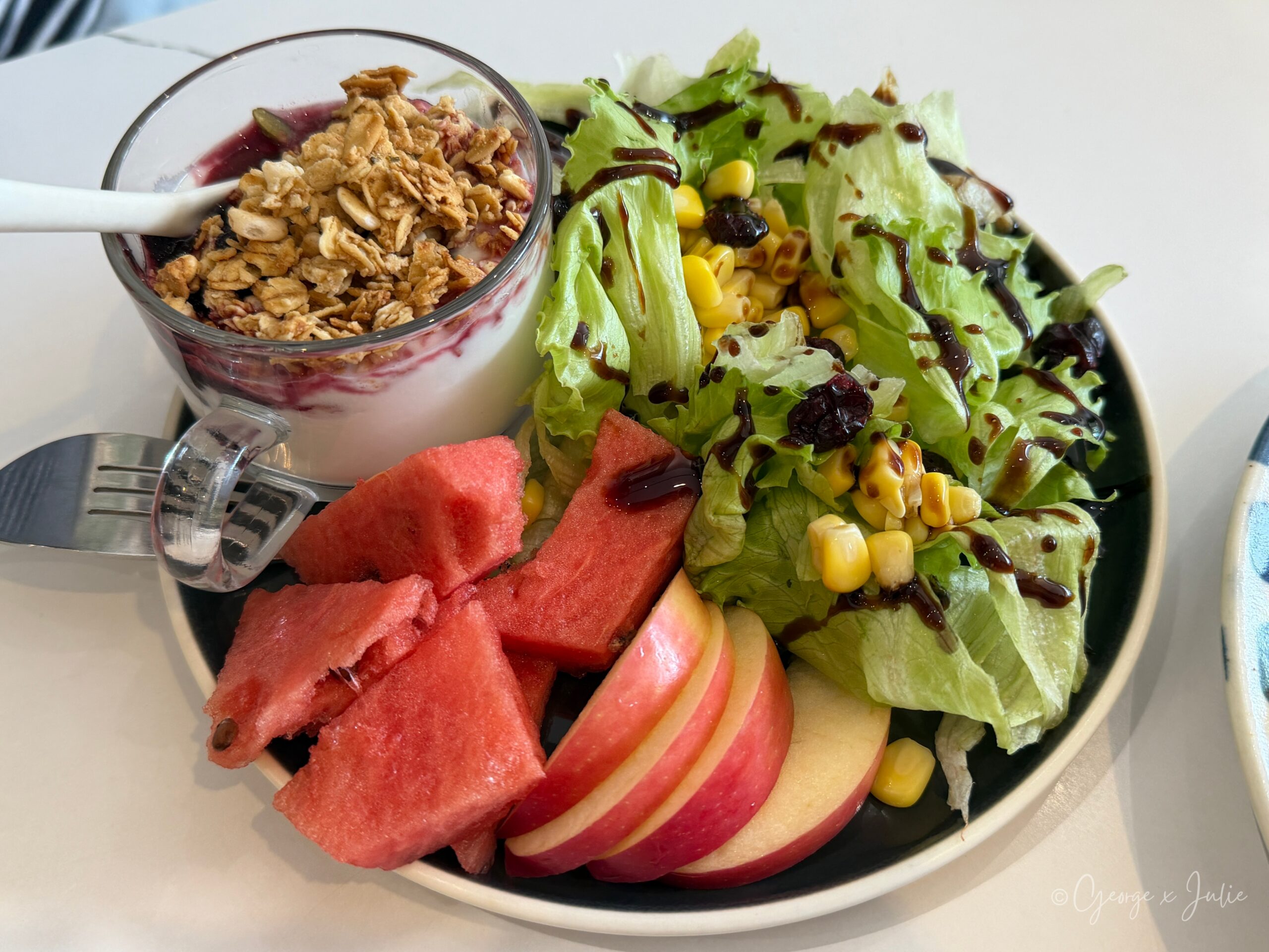 VegBite cafe 薇麥蔬食咖啡 中壢蔬食咖啡廳 生菜沙拉果醬脆穀優格