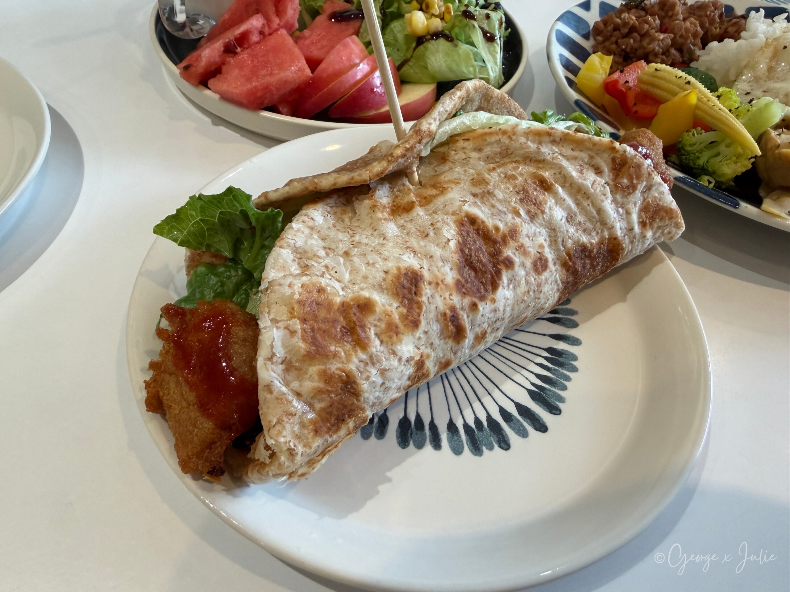 VegBite cafe 薇麥蔬食咖啡 中壢蔬食咖啡廳 椒麻雞丁捲餅