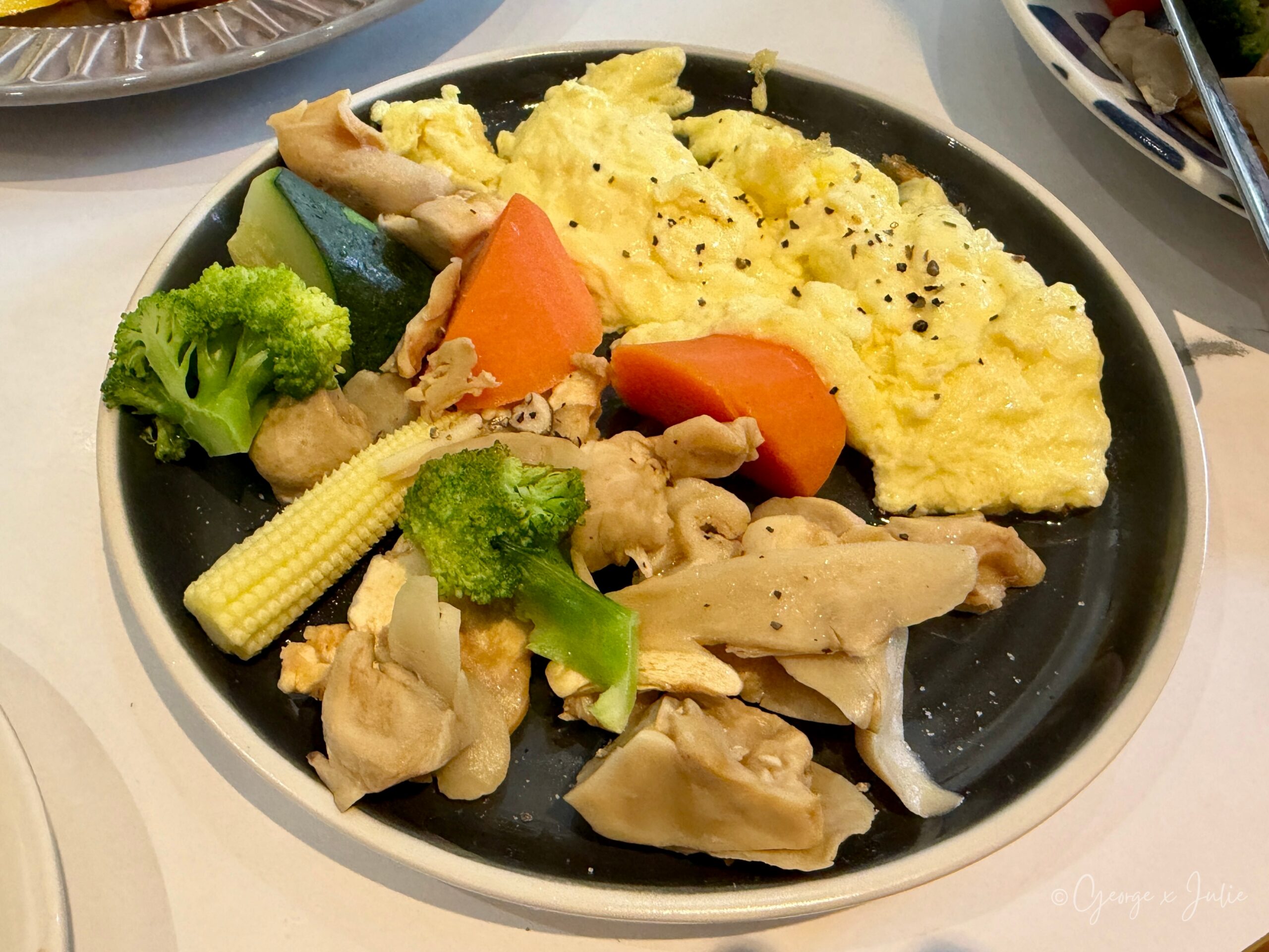 VegBite cafe 薇麥蔬食咖啡 中壢蔬食咖啡廳 起司漢堡排漢堡