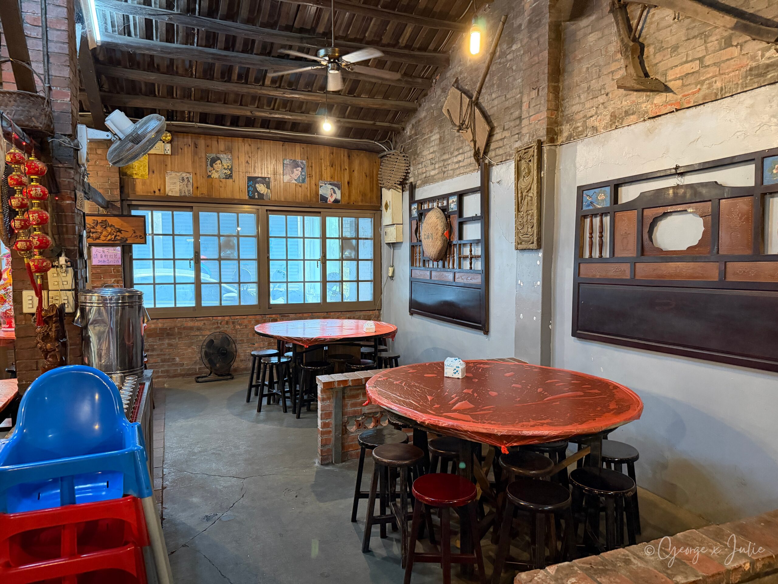 土埆厝復古小館 店內備有的兒童座椅