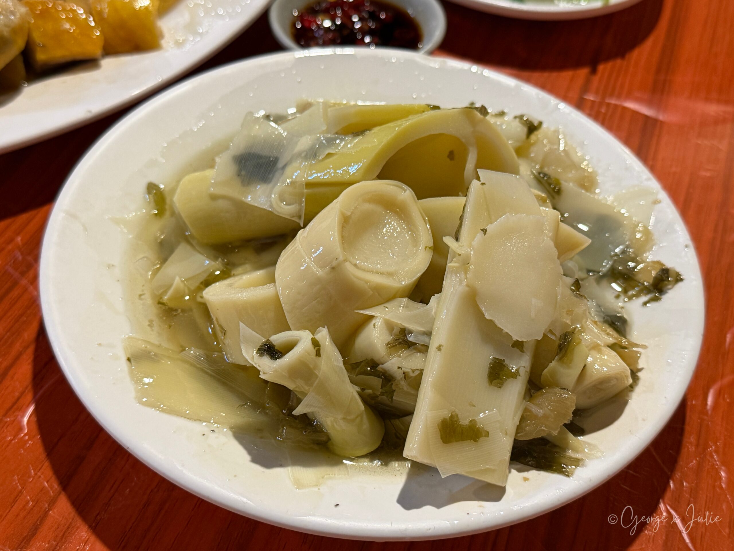 土埆厝復古小館客家燜筍